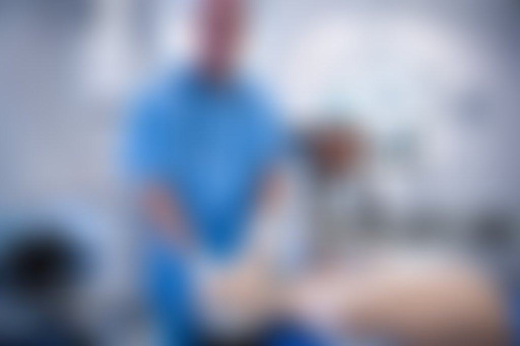 Resultado após Mamoplastia de Aumento realizado por Dr. José Fernando